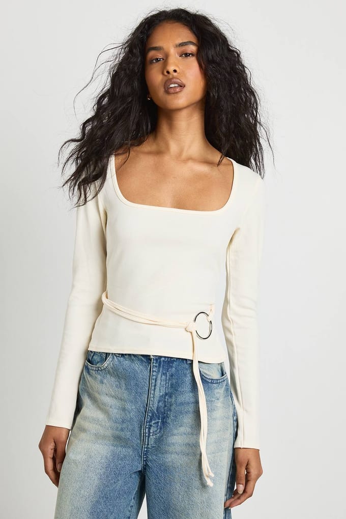 boohoo Dames Geribbelde top met lange mouwen en ringdetail | White | Maat: 12