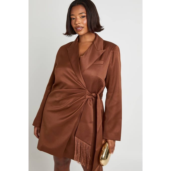 boohoo Dames Plus Kwast Blazer Jurk | Chocolate | Maat: 20