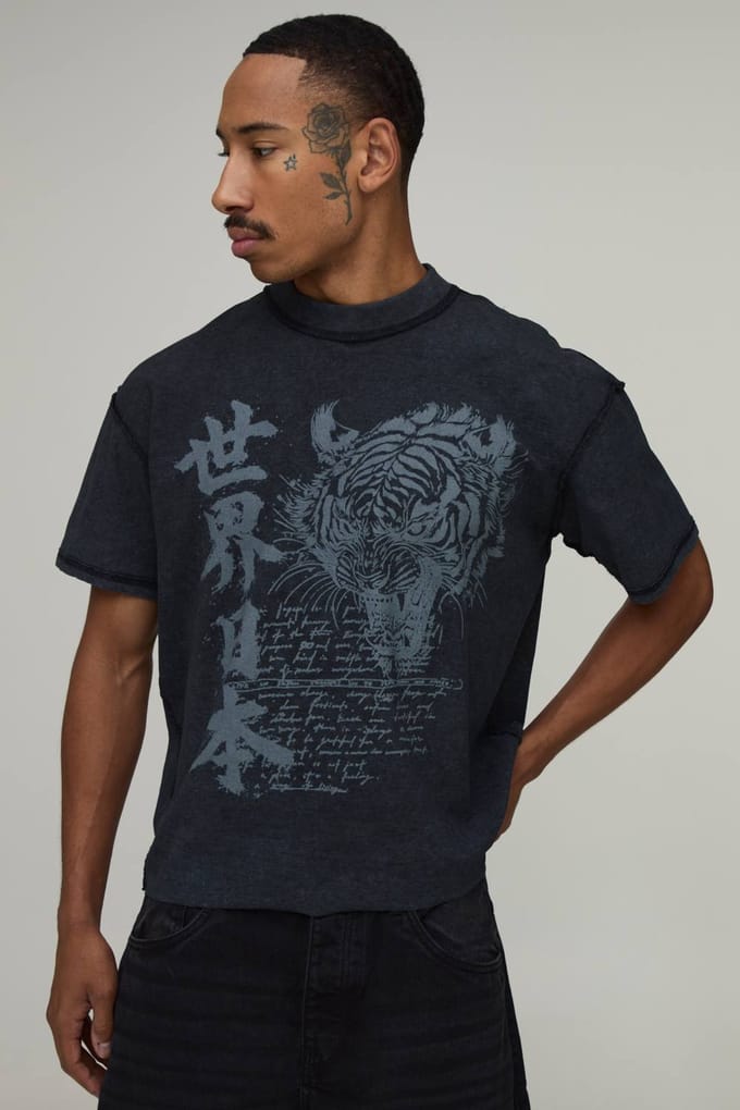 Acid Black Oversized Boxy T-shirt Met Zichtbare Naden, Tijgerprint En Ruwe Zoom | Washed Black | Size Medium