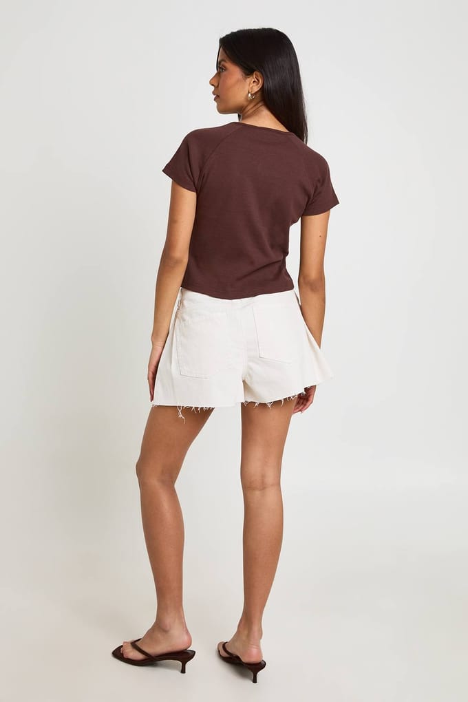 boohoo Dames Wijde Denim Short Met Fladderend Effect | Ecru | Maat: 36