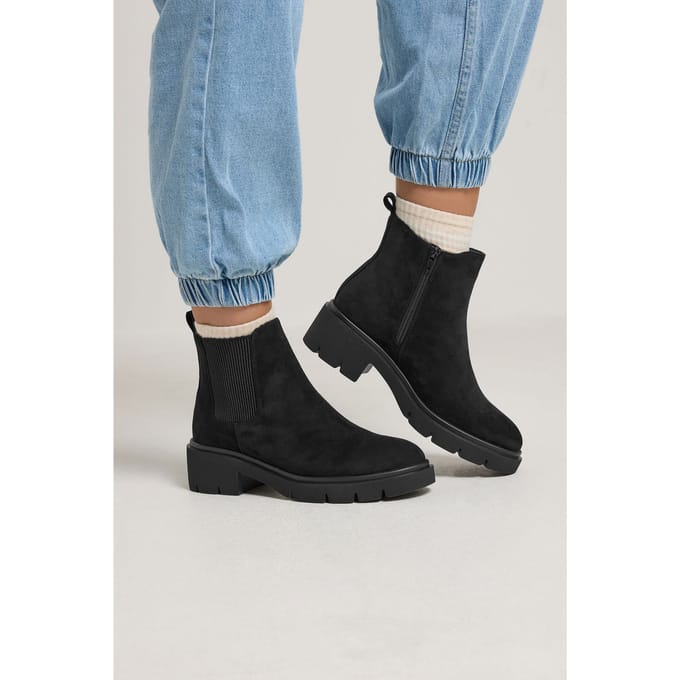 Yours Zwarte Chelsea Boots Met Profielzool In Brede E En Extra Brede Eeepasvormsize 41EEE
