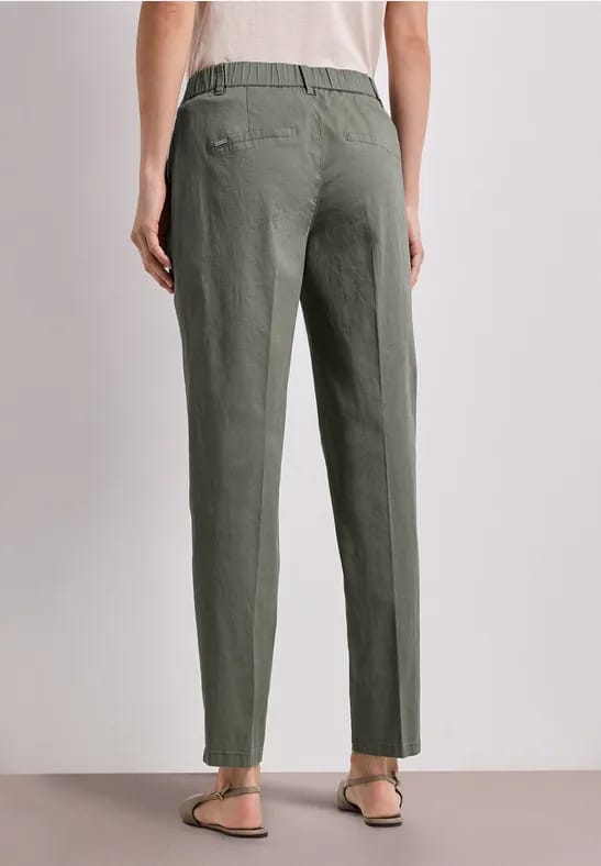 Casual fit chino's in een zachte stof