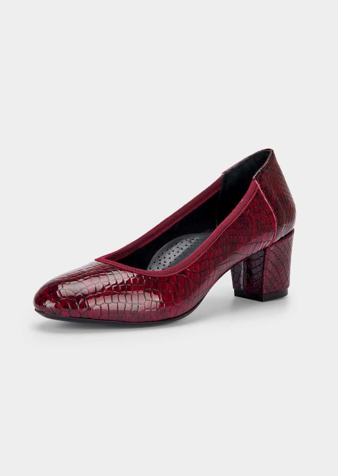 Pumps van lakleer met reliëf - bordeaux - Gr. 41 van Goldner Fashion