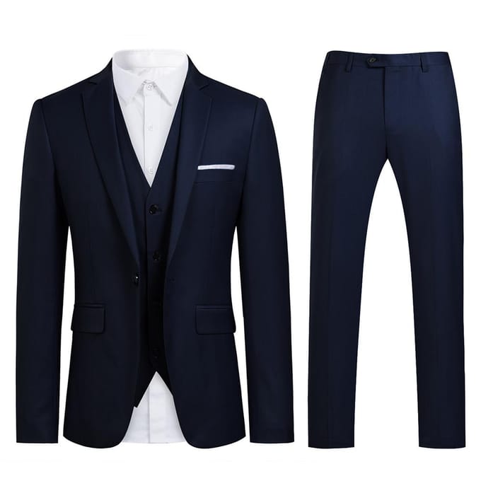 Marineblauw pak met slanke pasvorm en piekrevers