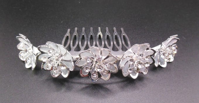 Tiara 5 bloemen met strass punten