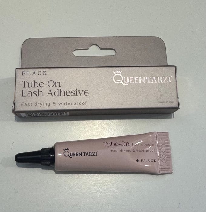 Queen Tarzi – Lash Adhesive (wimperlijm) zwart