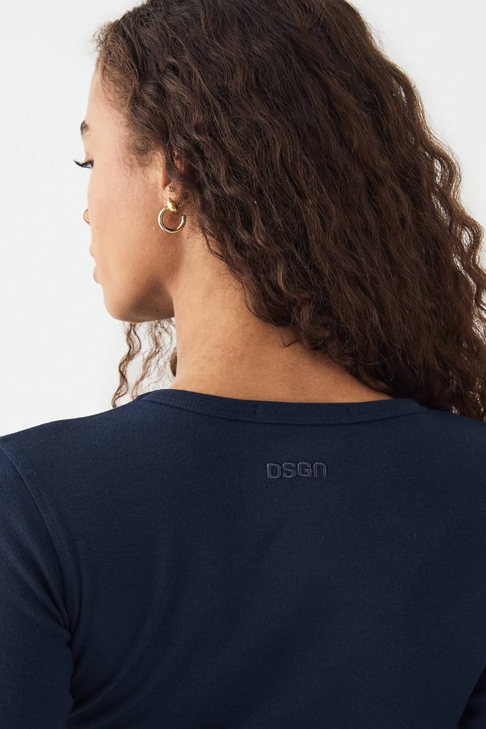 Dames DSGN Studio Geborduurd Lange Mouwen Top | Marineblauw | Maat: 2XL