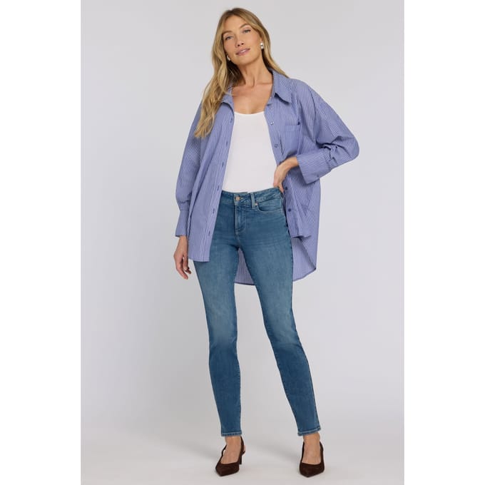 Sheri Slim Straight Jeans in Re-New Denim