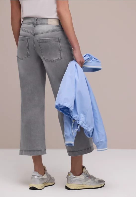 7/8 High Waist Wide Legs jeans in Loose Fit