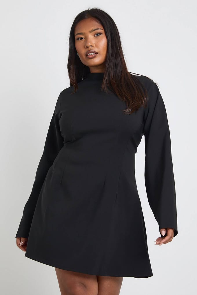 boohoo Dames Plus-size Shift-jurk met getailleerde details en ballonmouwen | Zwart | Maat: 54