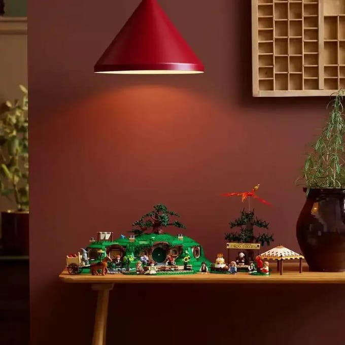 De Ringen: Het Shire Modulaire Kasteel 2017 stuks 10354 Bouwstenen Model Huisdecoratie Model Set voor Kinderen cadeaus 2017pcs green