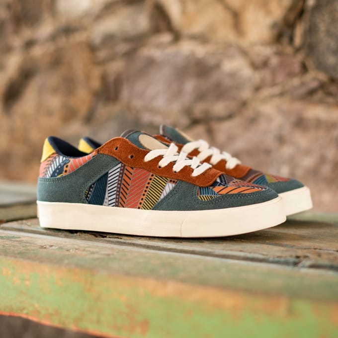 Inkkas Cyprus Ace Low Top dames sneaker – comfortabele suède low top sneaker met bergdesign – aardetinten/turquoise, maat 37