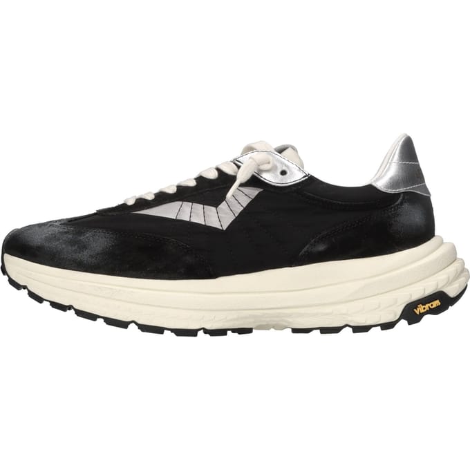 4b12 Zwarte sneakers
