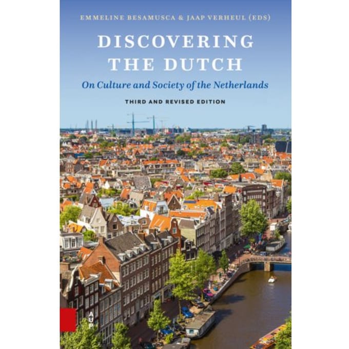Discovering The Dutch - Emmeline Besamusca