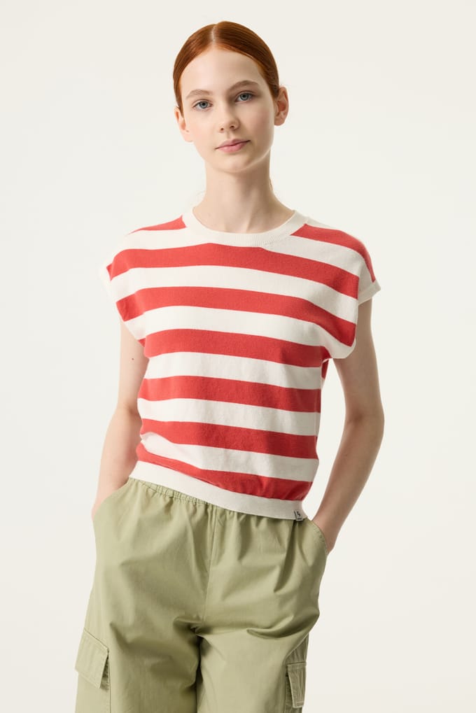 Regular fit spencer in tricotlook met logopatch