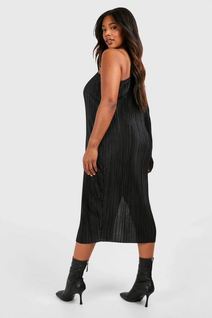 boohoo Dames Plus Plisse Off Shoulder Split Midi Jurk | Zwart | Maat: 54