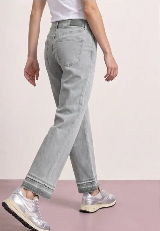 Straight Legs jeans met decoratieve zoom