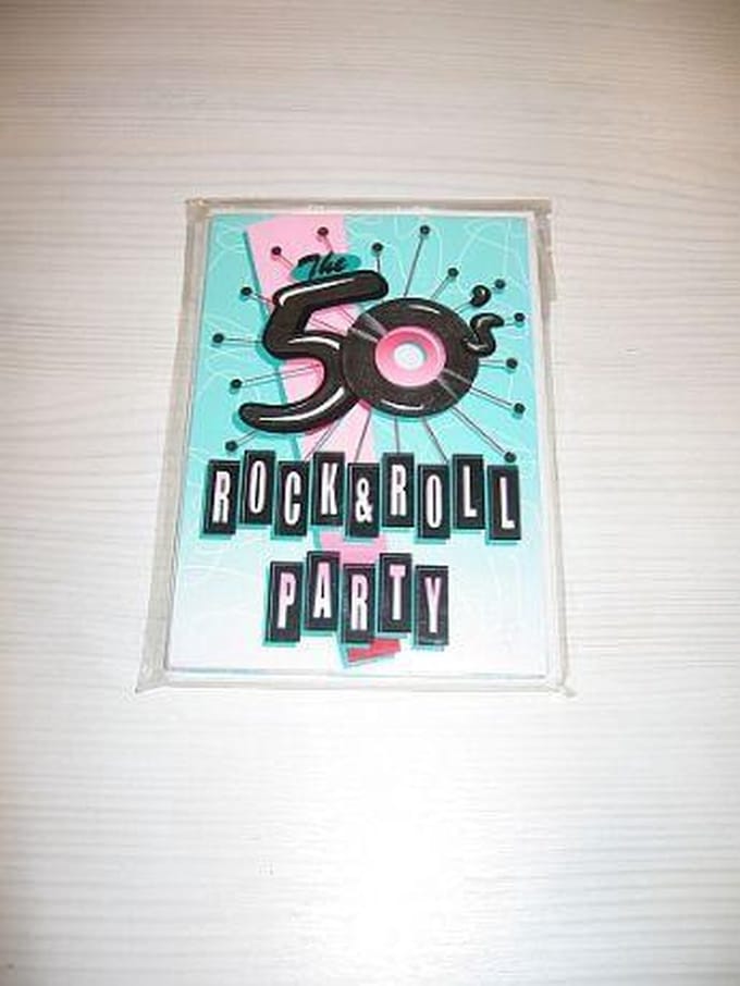 8 uitnodigingen - the 50's rock & roll party - met enveloppen
