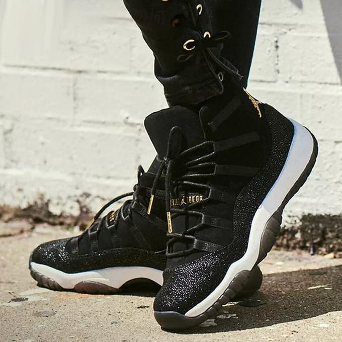 Jordan 11 Retro Heiress Black Stingray GS 852625-030 42 black