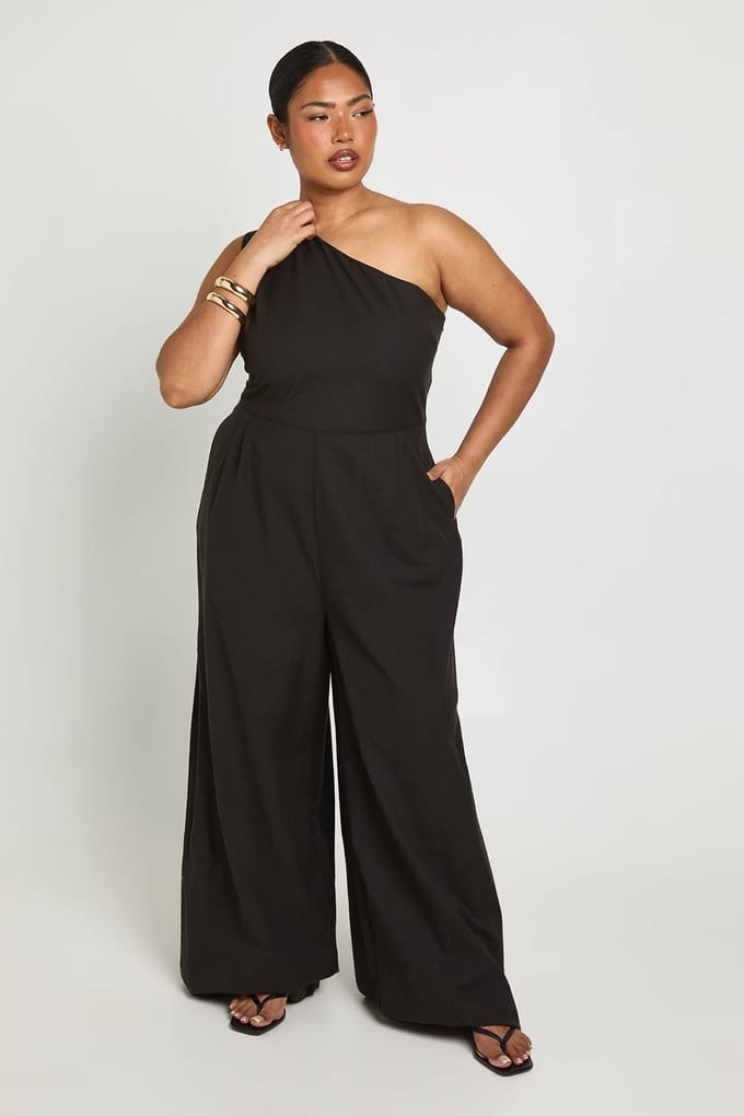 boohoo Dames Plus Linnen Jumpsuit Met Éen Schouder | Black | Maat: 22
