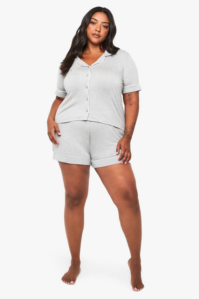 boohoo Dames Plus Super Soft Modal Kort Mouw Shirt & Korte Pyjama Set | Grijze Mergel | Maat: 48