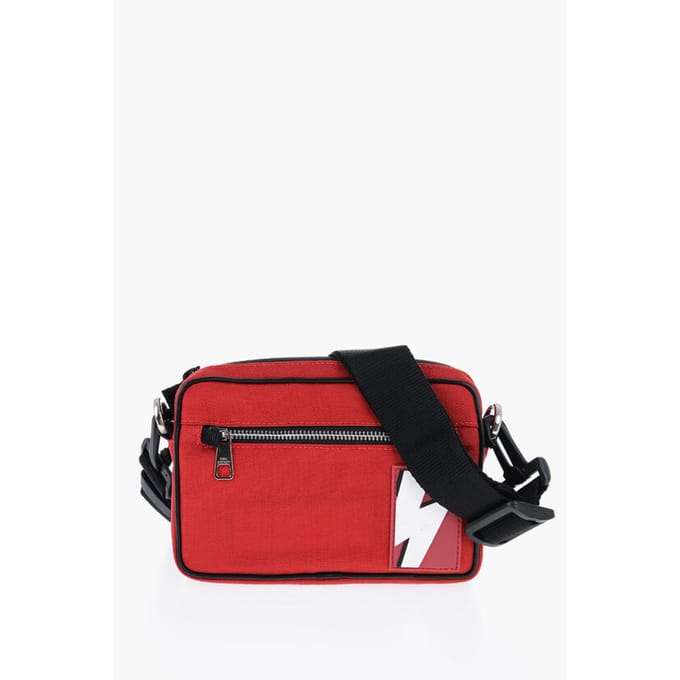 Nylon heuptasje met reliëflogopatch in rood