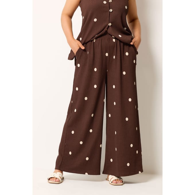 Yours Chocoladebruine Broek Met Stippen En Kreukeleffect Size Short > 42