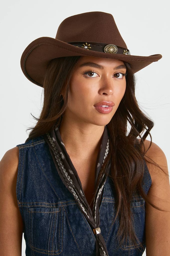 boohoo Dames Western cowboyhoed met studsversiering | Chocoladebruin