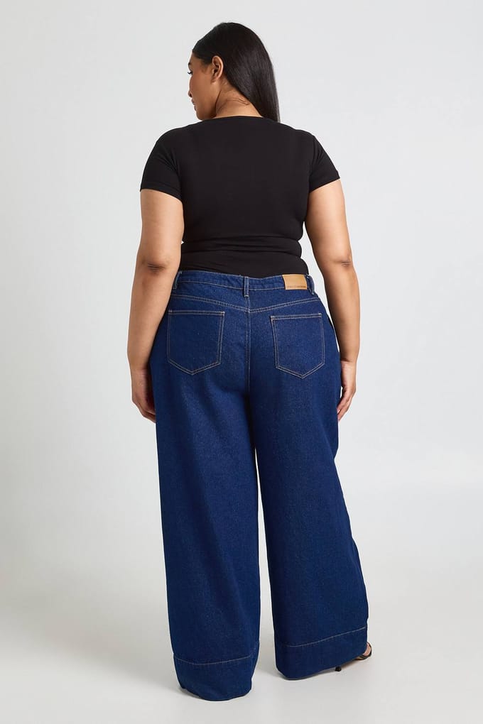 boohoo Dames Plus Basic Korte Mouw Ronde Hals Bodysuit | Zwart | Maat: 48