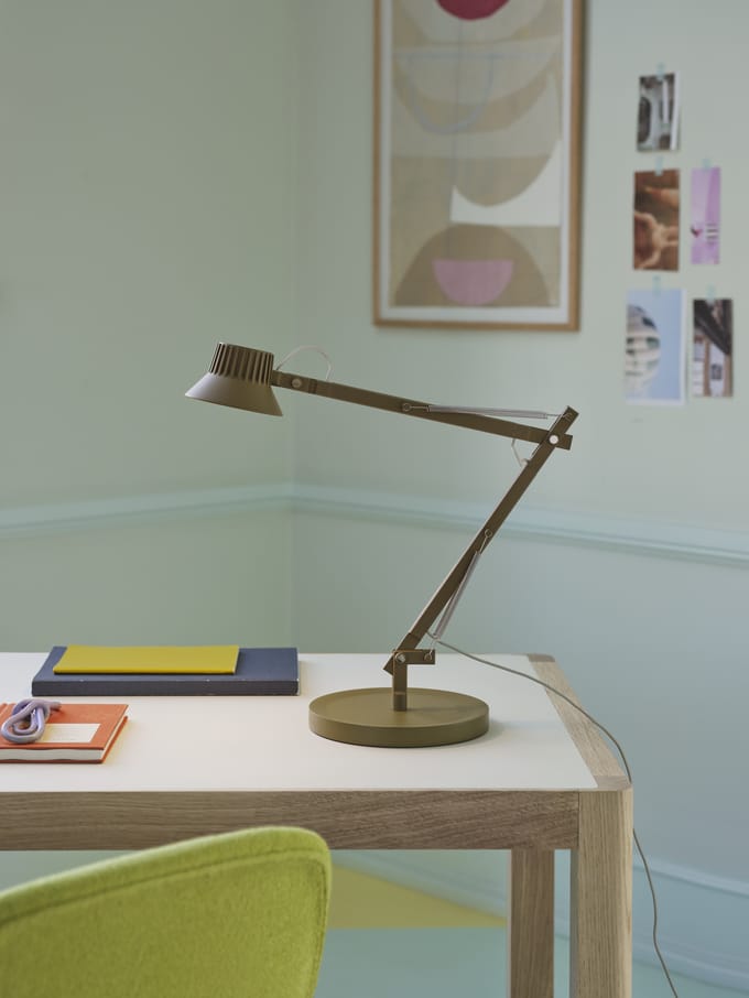 Muuto Specifieke tafellamp S2 - brown green
