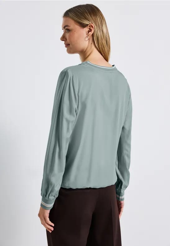 Blouse met gespleten hals en tape