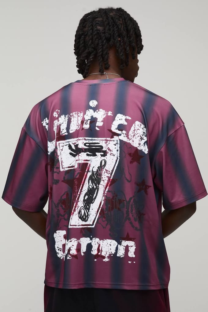 Oversized Boxy T-shirt Met Streep Spray Wash Print | Red | Size Small