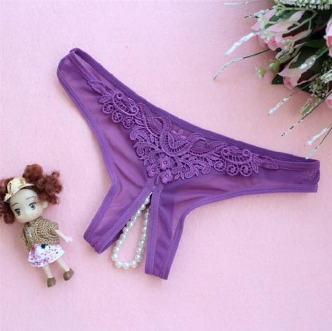 Paarse string met parels