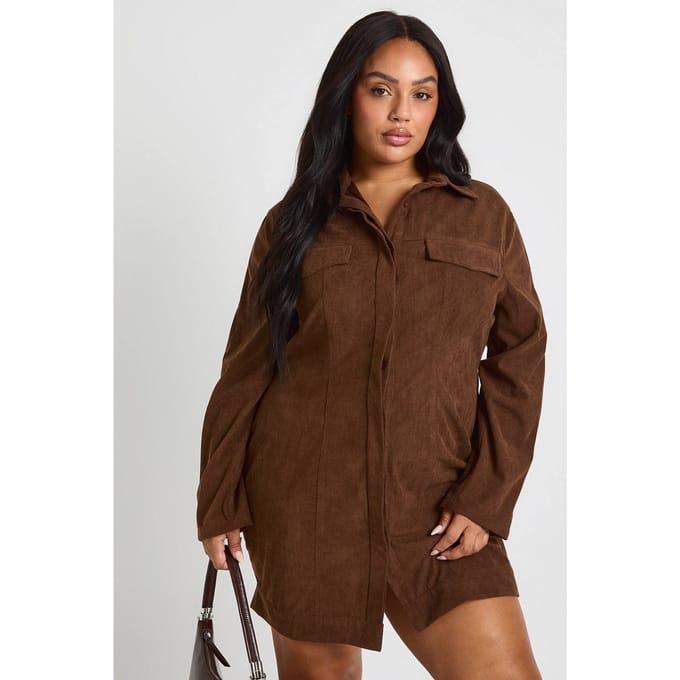 boohoo Dames Plus Cord Overhemdjurk met Getailleerde Taille | Chocolate | Maat: 28