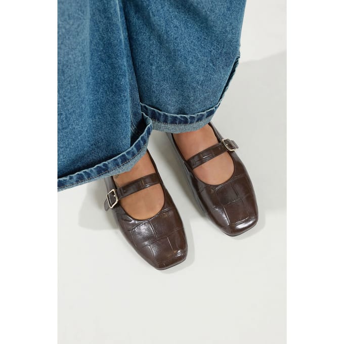 Yours Chocoladebruine Krokoprint Gesp Detail Mary Jane Flats In Wide E Fitsize 37EEE