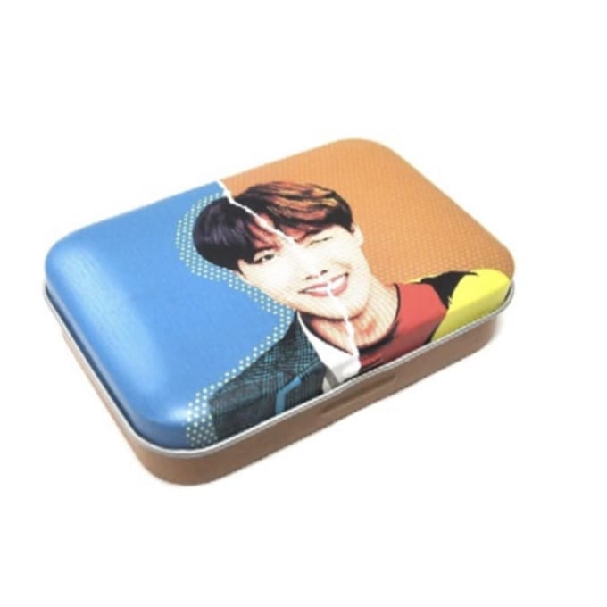 BTS Goods Idol Lens Case J-hope (inclusief 1 BTS-fotokaart uitgedrukt in pop-art) beige