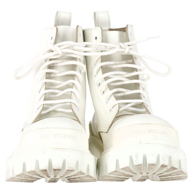 Balenciaga Strike Combat Boots in wit kalfsleer