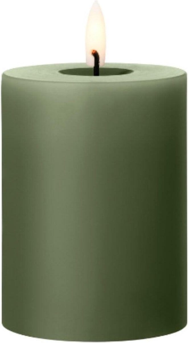 Ester & Erik - Stolpkaars 10cm Green Soil LED - Kaarsen