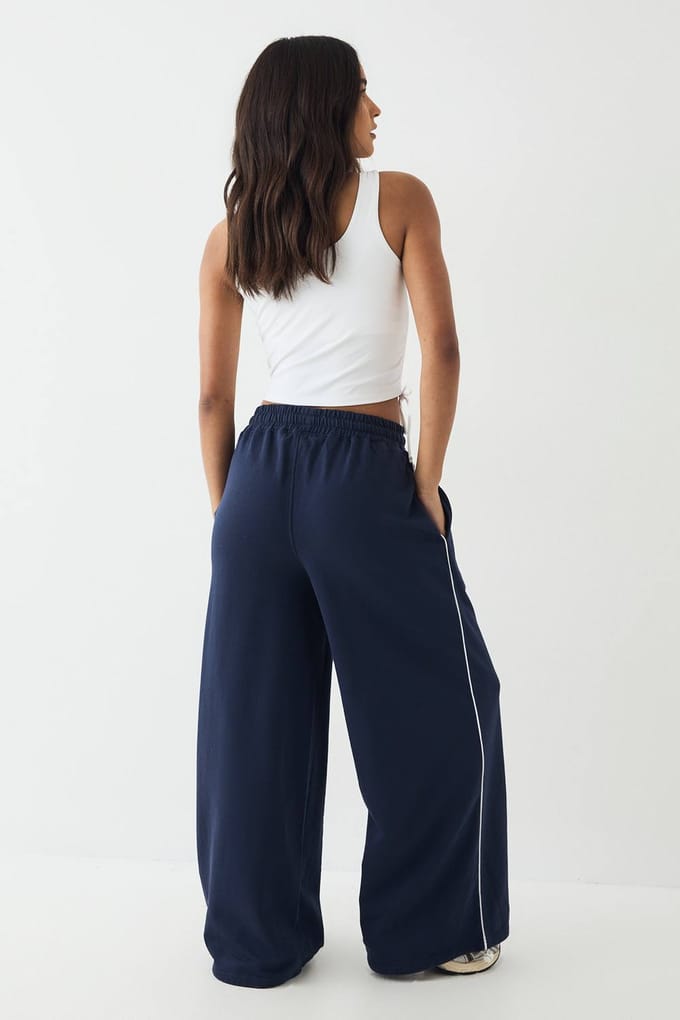 Dames DSGN Studio Joggingbroek met Paspeldetail Middelhoge Taille en Togglesluiting | Marineblauw | Maat: Medium