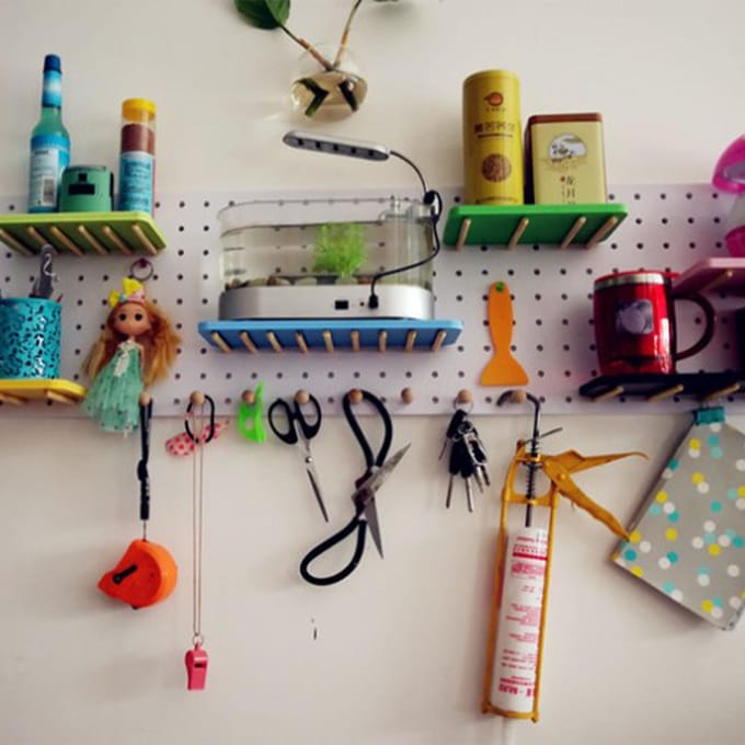 Zelfklevend Naai Pegboard met 25 Houten Haken 11.8x11.8in Multifunctionele Pegboard Organizer