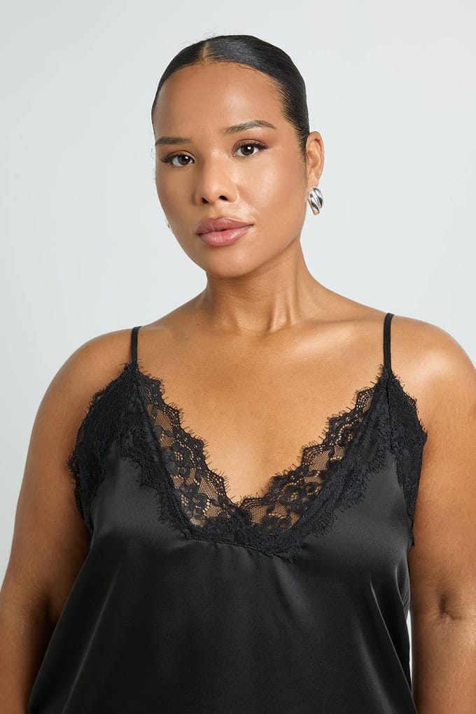 boohoo Dames Plus Cami-top met kantenafwerking | Zwart | Maat: 46