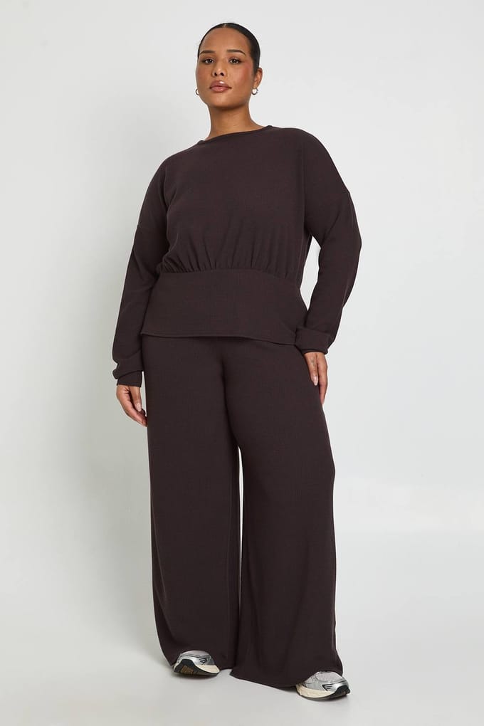 boohoo Dames Plus Getailleerde Lange Mouw Top en Broek Co Ord | Chocoladebruin | Maat: 46