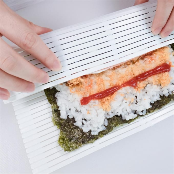 Machine à Maki Sushi Antiadhésive en Plastique PP Tapis Roulant Outil de Déjeuner de Pique-nique Lavable Réutilisable white