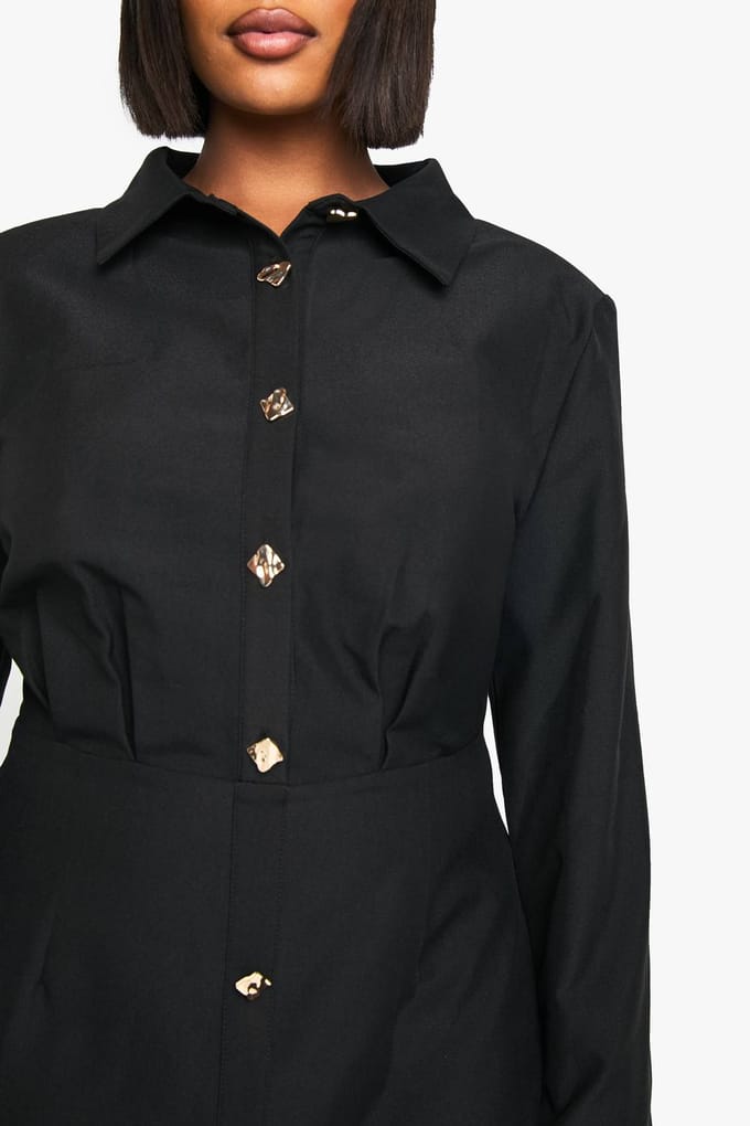 boohoo Dames Plus Gold Button Shift Shirtjurk | Black | Maat: 26