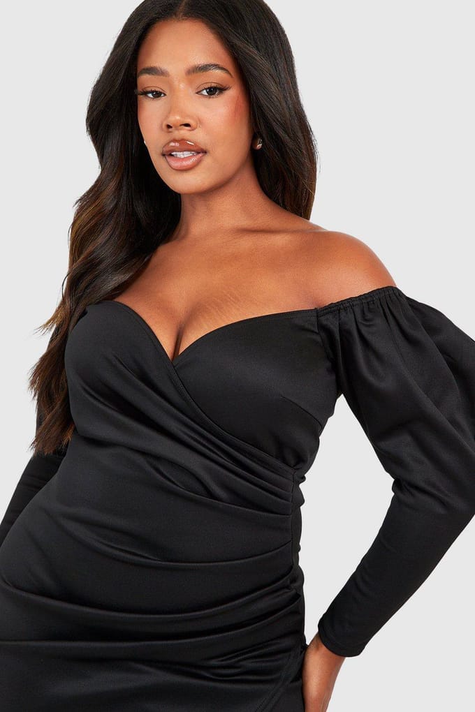 boohoo Dames Plus Off-Shoulder Geplooide Detail Wrap Jurk | Black | Maat: 28