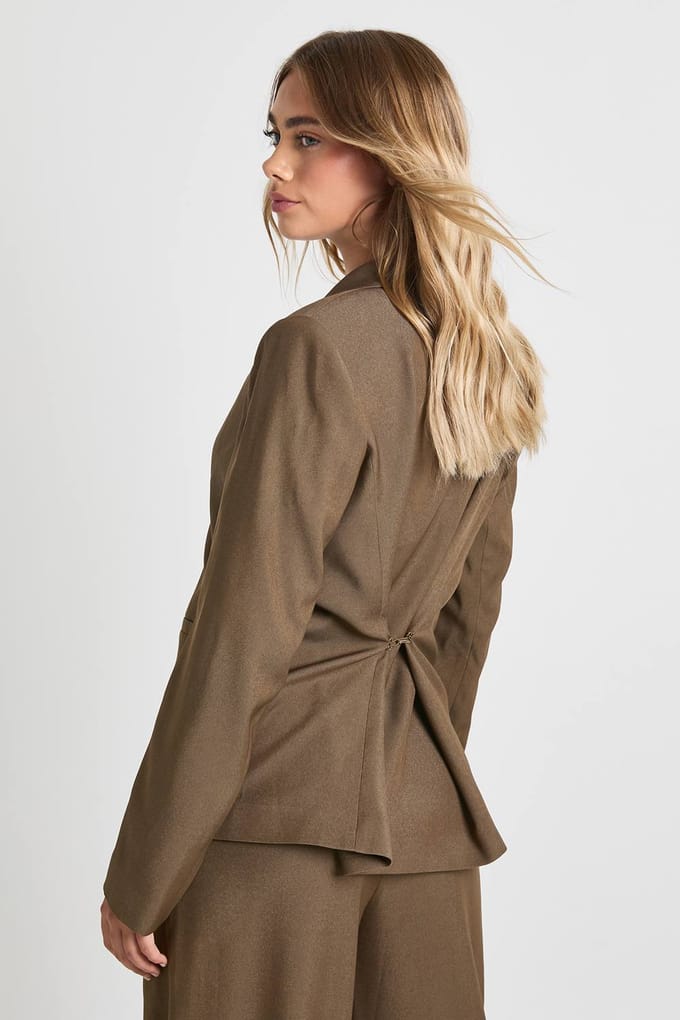 boohoo Dames Getailleerde blazer met ingesnoerde taille | Kaki | Maat: 44