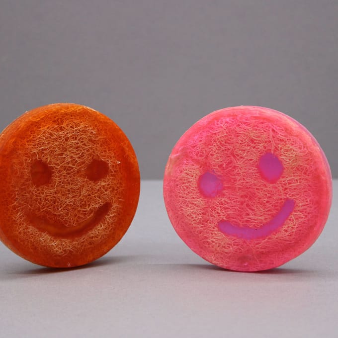 Face & Body Scrub - Framboos & Granaatappel - Loofah zeep - 120gr - Vegan