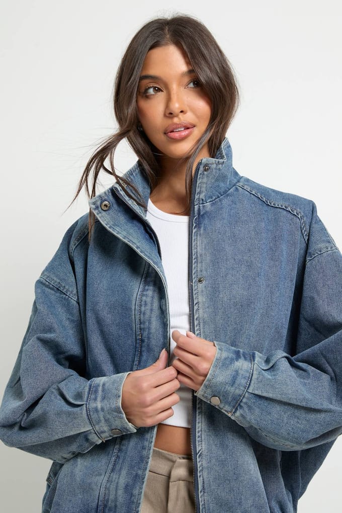 boohoo Dames Denim oversized bomberjack | Medium Gebleekt | Maat: 44