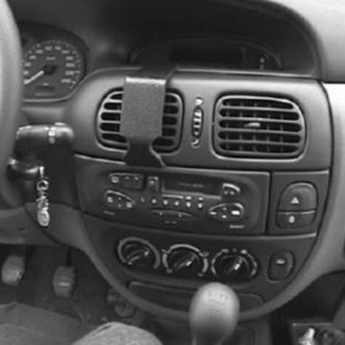 Brodit center mount v. Renault Scenic 00-03