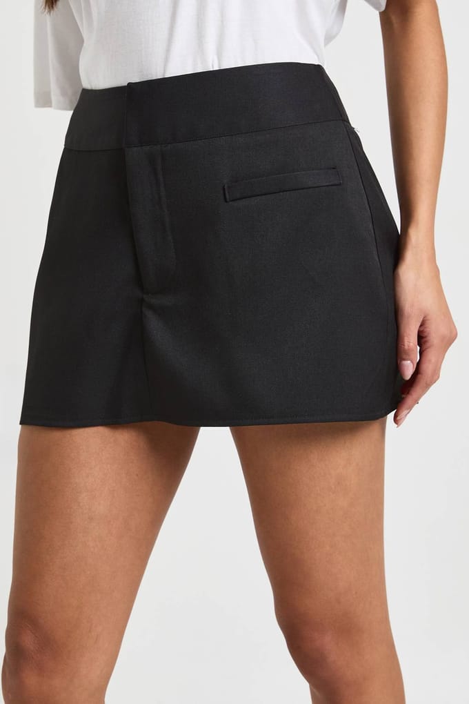 boohoo Dames Getailleerde Skort met Voorzakken | Black | Maat: 8